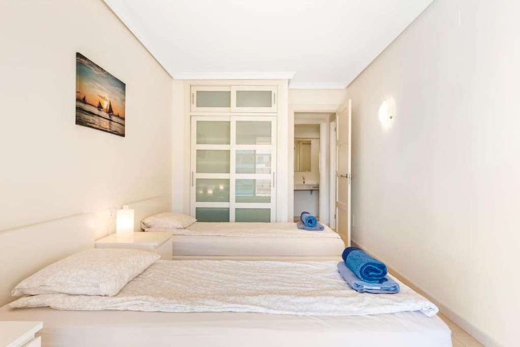 Bright And Welcoming Holiday Home Пуэрто-де-Сантьяго Экстерьер фото