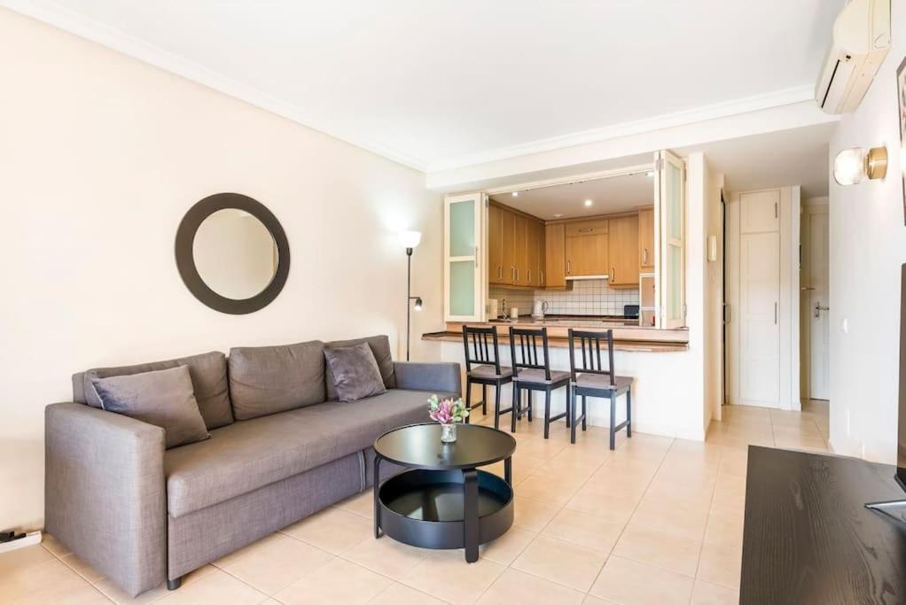 Bright And Welcoming Holiday Home Пуэрто-де-Сантьяго Экстерьер фото